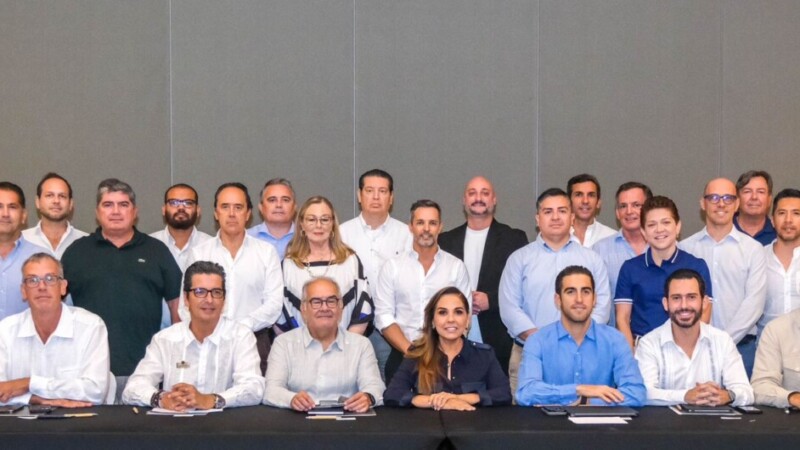 Hoteleros reconocen capacidad de gestión y compromiso de Mara Lezama para el Corredor Turístico Cancún-Costa Mujeres ante Claudia Sheinbaum, primera mujer presidenta de México