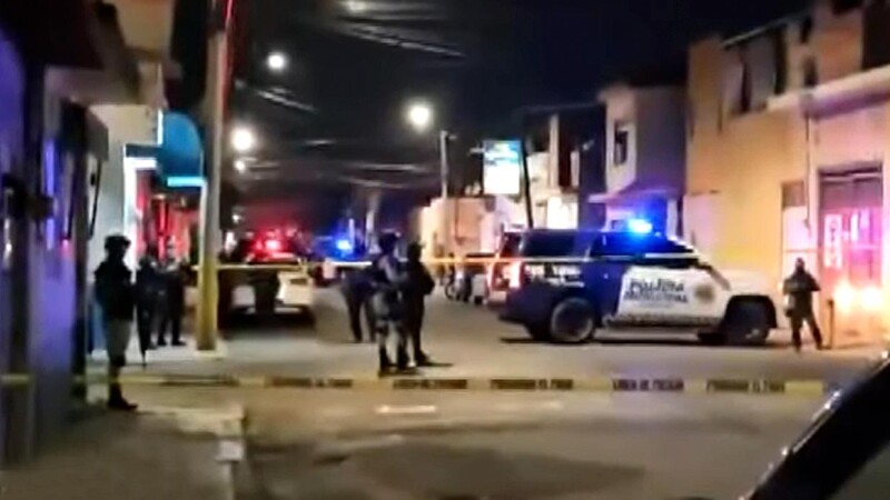 Asesinan a tres personas durante ataque a bar en Guanajuato