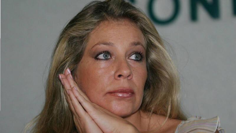 Ernestina, hermana de Thalía y madre de Camila Sodi, pierde la vida tras sufrir dos infartos