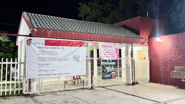 Profesor de CBTIS 111 de Cancún es acusado de acoso sexual