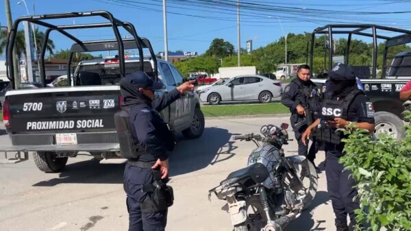 Detienen a dos ladrones armados sobre la Nichupté