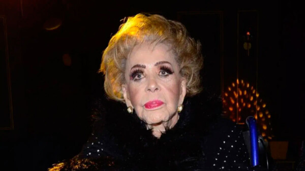 Silvia Pinal es trasladada de terapia intensiva a intermedia