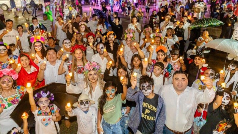 Vive Tulum con mucha emoción la segunda caminata de las ánimas