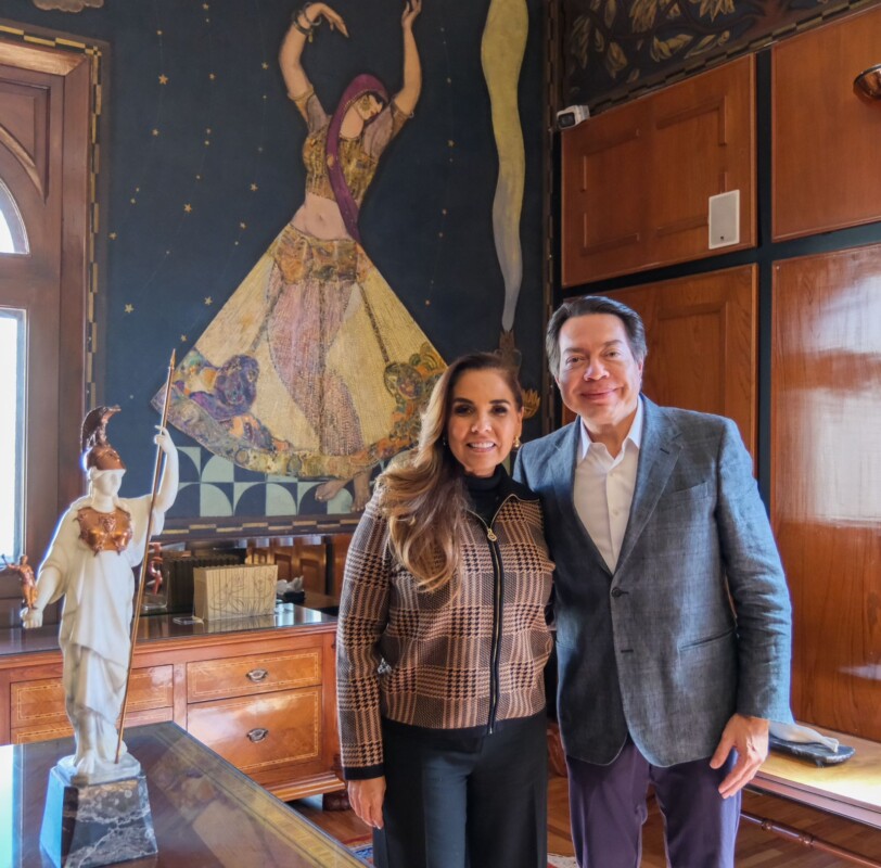 La gobernadora expone temas de domos y arcotechos, aulas, sistemas fotovoltaicos, mejoramiento de infraestructura y del personal docente y de apoyo a la educación.