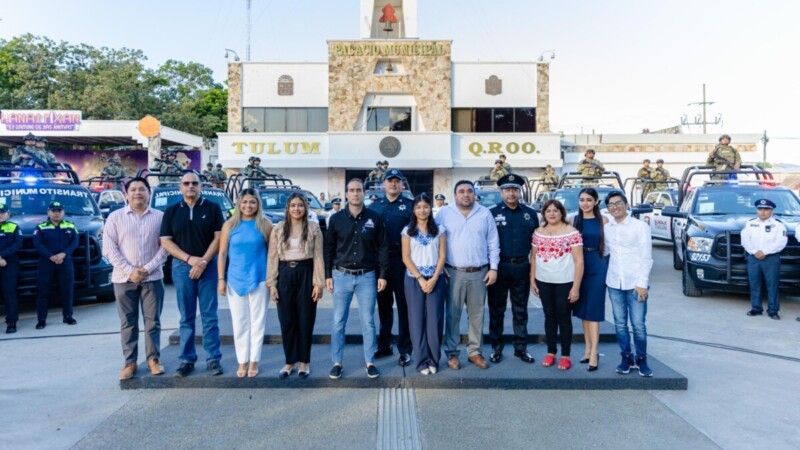 Diego Castañón entrega 15 nuevas y equipadas patrullas a la SSyPC de Tulum