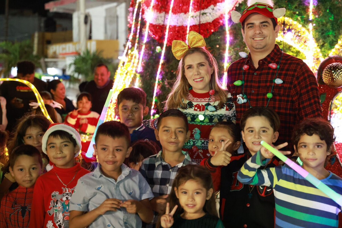 Atenea Gómez Ricalde fomenta el espíritu navideño en Isla Mujeres con el tradicional encendido navideño; fortalece los lazos familiares y el tejido social.