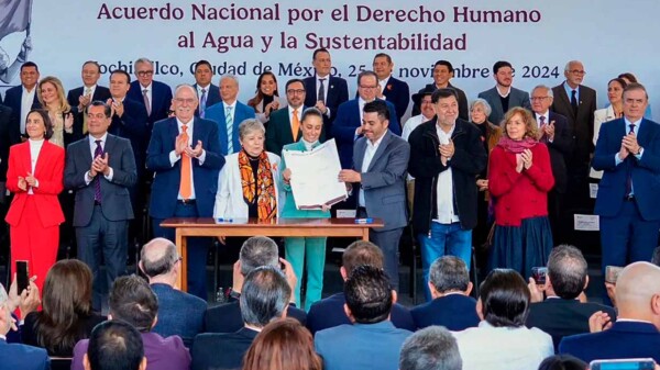 Claudia Sheinbaum firma con gobernadores el Acuerdo Nacional por el Derecho Humano al Agua y la Sustentabilidad