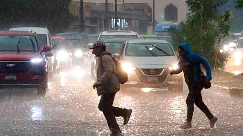 Fuertes lluvias y descenso de temperaturas persistirán en Quintana Roo por Frente Frío 10