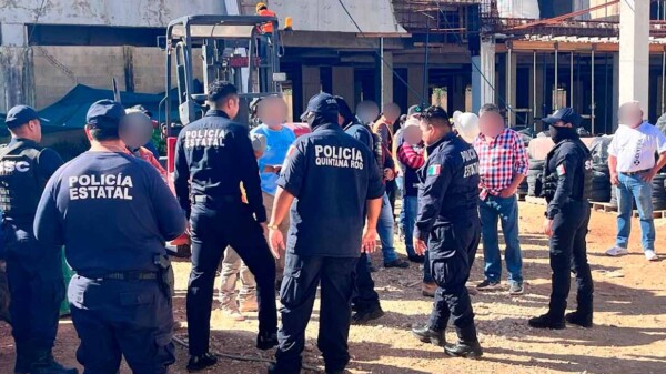 Autoridades realizan operativo en obras en construcción de Cancún