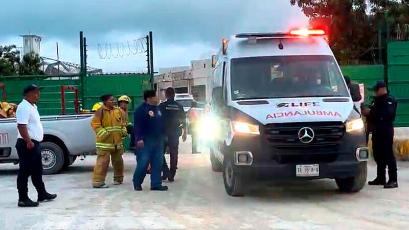 Derrumbe de estructura en hotel de Isla Mujeres deja un muerto