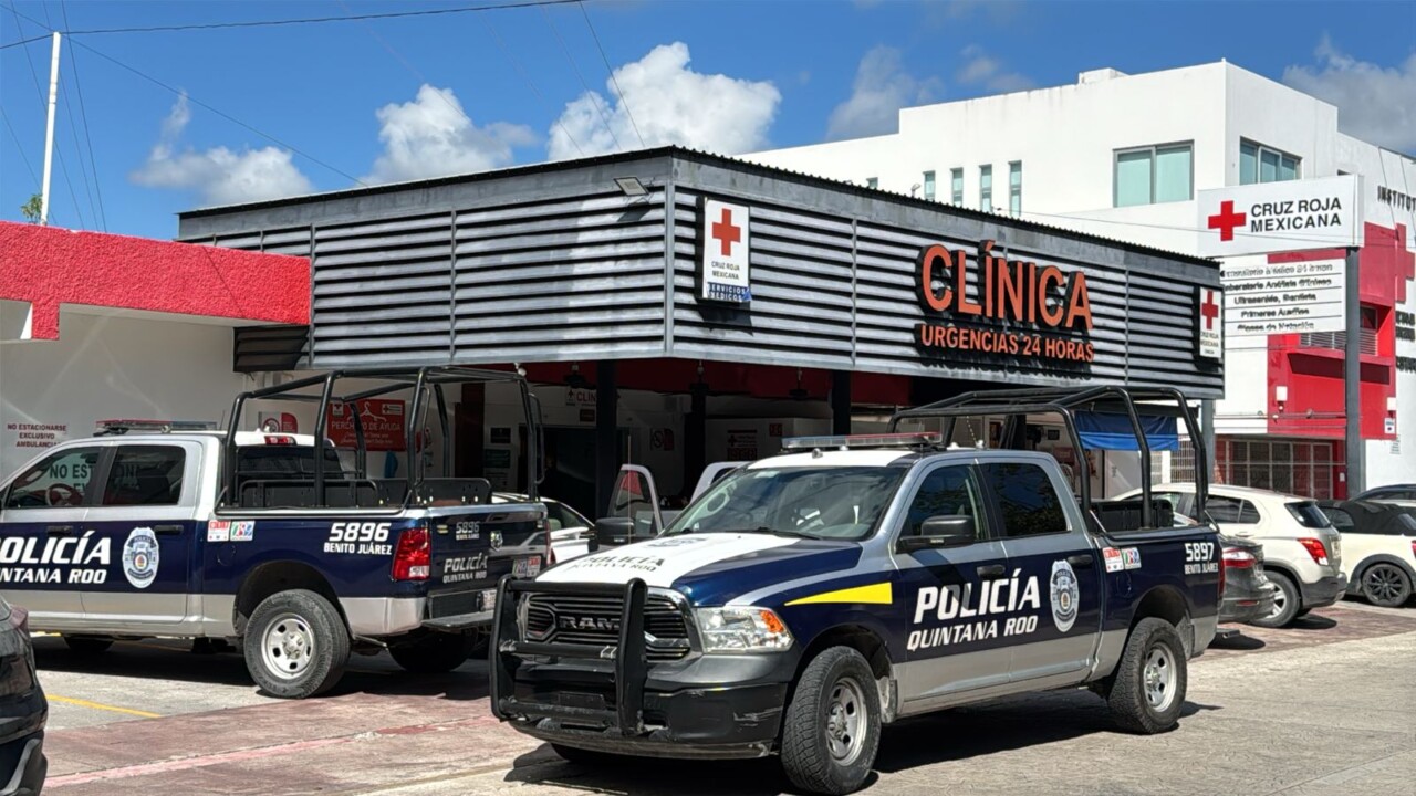 ‘Levantan’ a sujeto saliendo de un banco en la Supermanzana 98 de Cancún; tras huir de sus captores que lo golpearon, la víctima llegó hasta la Cruz Roja.