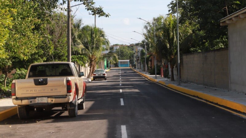 Atenea Gómez Ricalde impulsa la transformación de Ciudad Mujeres con obras integrales de pavimentación