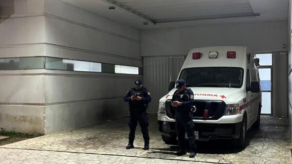 Sujeto atacado con arma blanca está grave en el Hospital General de Cancún