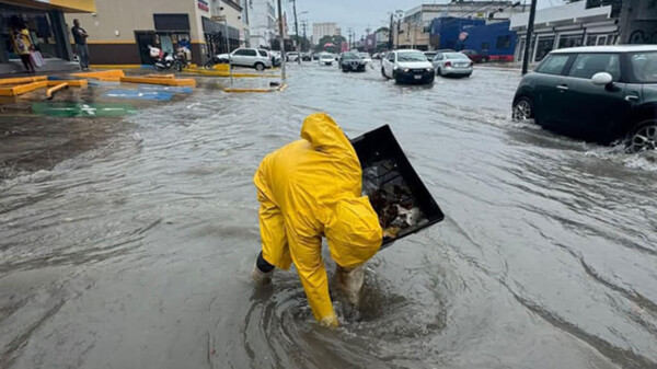 Lluvias intensas provocan caos e inundaciones en Cancún
