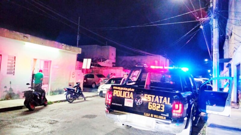 Yucatán Detienen a cuatro con réplicas de armas y motocicletas en Valladolid