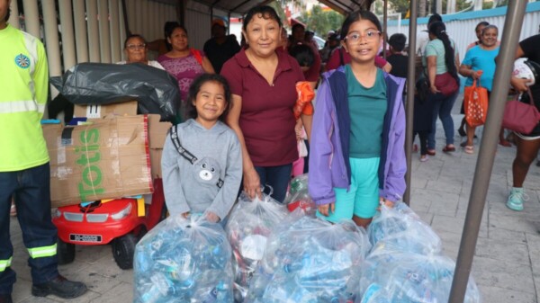 Atenea Gómez Ricalde promueve la cultura del reciclaje a través de la “Tiendita Ecológica” en Isla Mujeres