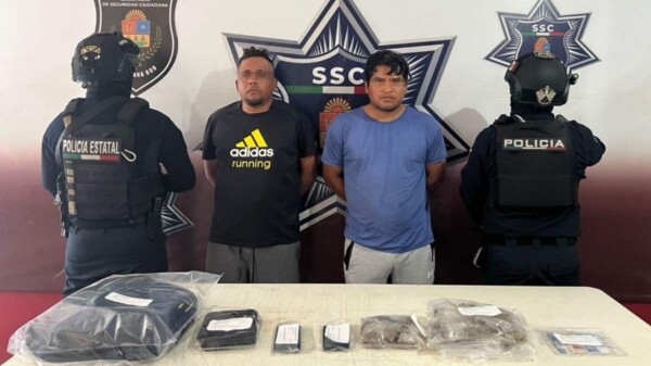 Detienen a dos presuntos narcomenudistas en la Zona Hotelera de Cancún
