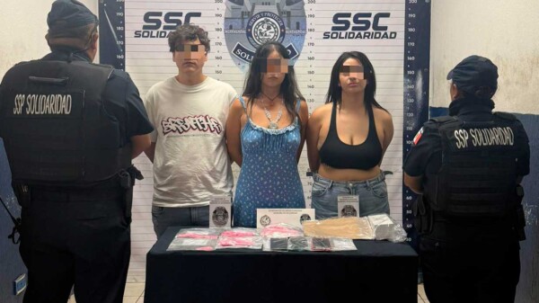 Cae trío de presuntos narcomenudistas en Playa del Carmen