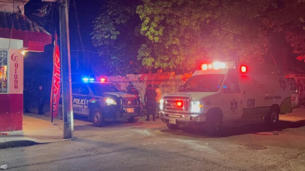 Atentan a balazos contra un hombre en la Supermanzana 67 de Cancún