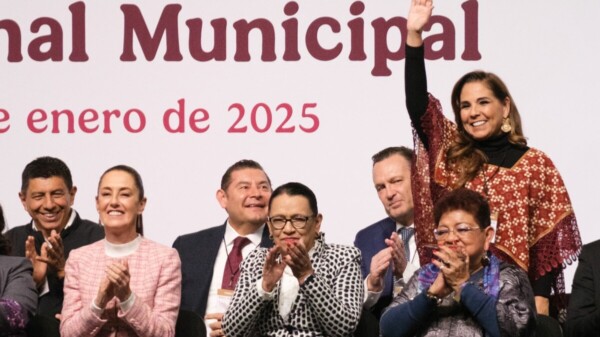 Refrenda Mara Lezama compromiso junto a Claudia Sheinbaum en Encuentro Municipalista