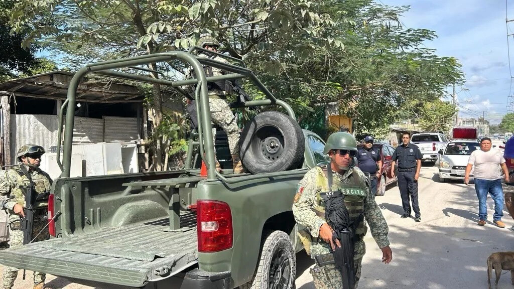 Sujeto usa como escudo a una niña y ejecutan ambos en Valle Verde en Cancún; crimen indigna a los habitantes de esa colonia irregular.