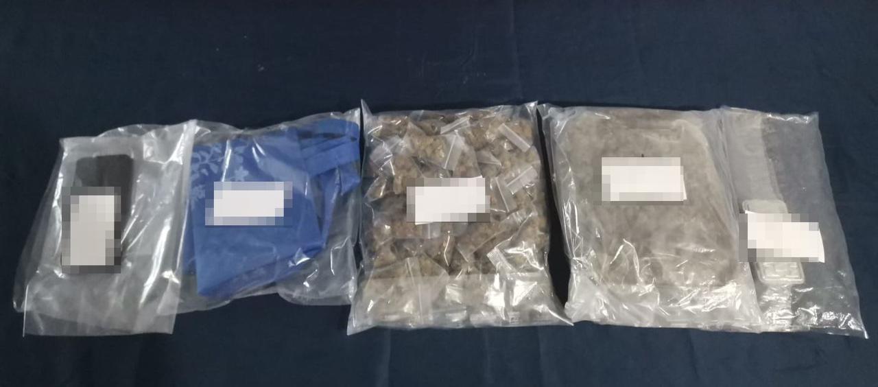 Detienen a presunto narcomenudista en Cancún con 56 dosis de marihuana