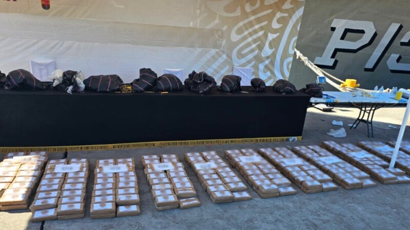 Procesa FGR a dos guatemaltecos capturados con 453 kilos de cocaína