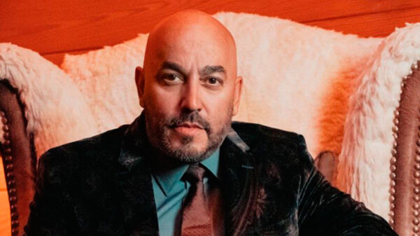 Lupillo Rivera pide a Donald Trump detener redadas contra inmigrantes en una emotiva carta