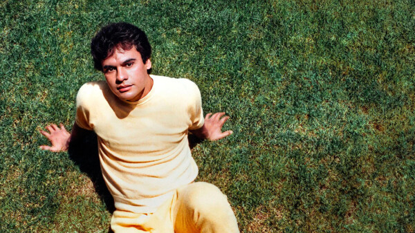 Netflix presenta nueva docuserie sobre Juan Gabriel: Un Vistazo íntimo al Divo de Juárez