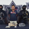 Detienen a narcomenudista armado en la zona de playa Mujeres