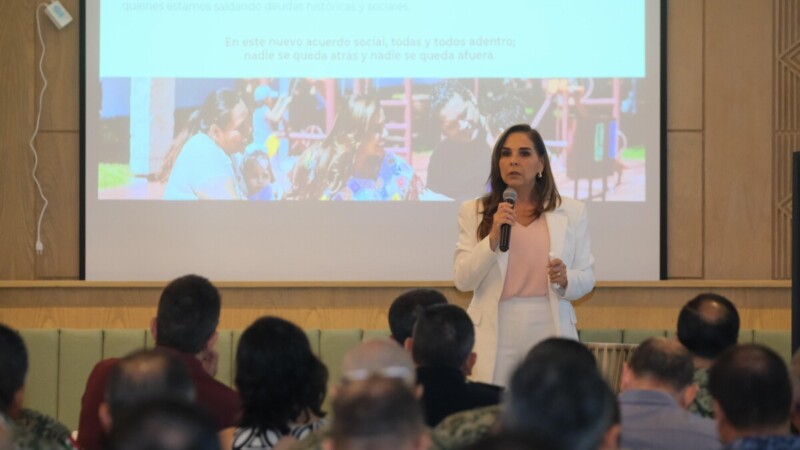 Presenta Mara Lezama avances de la Estrategia de Construcción de Paz a generales y coroneles de la Maestría en Seguridad Nacional