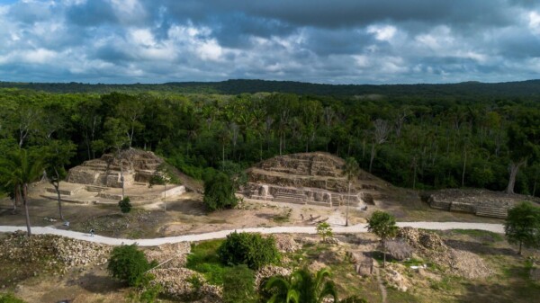Abren la Zona Arqueológica de Ichkabal, antigua urbe maya en el sur de Quintana Roo