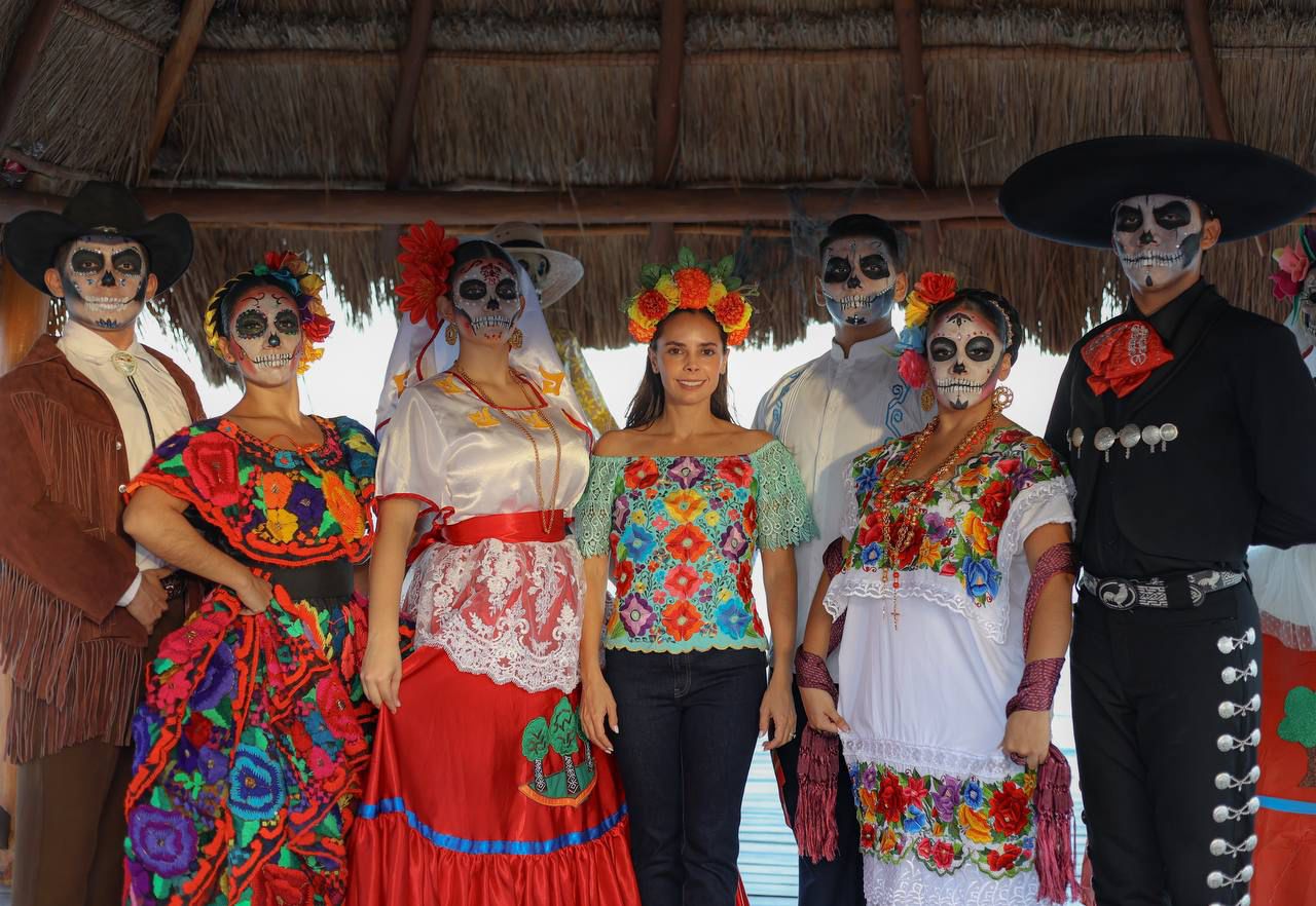 LLEVA ANA PATY PERALTA LA CULTURA A CADA RINCÓN DE LA CIUDAD