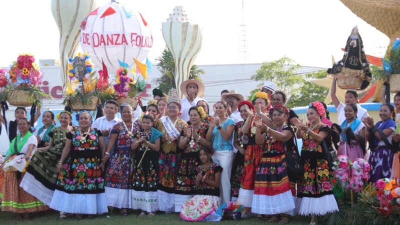 LLEVA ANA PATY PERALTA LA CULTURA A CADA RINCÓN DE LA CIUDAD