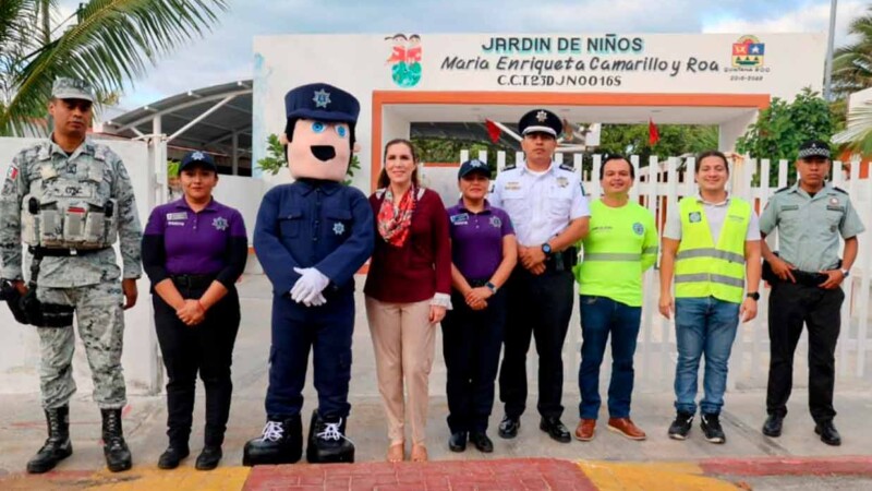 Atenea Gómez Ricalde encabeza el Operativo Regreso a Clases en Isla Mujeres