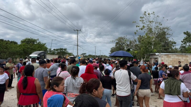 Denuncian que supuesta gente armada recorre colonias irregulares en Cancún (VIDEO)