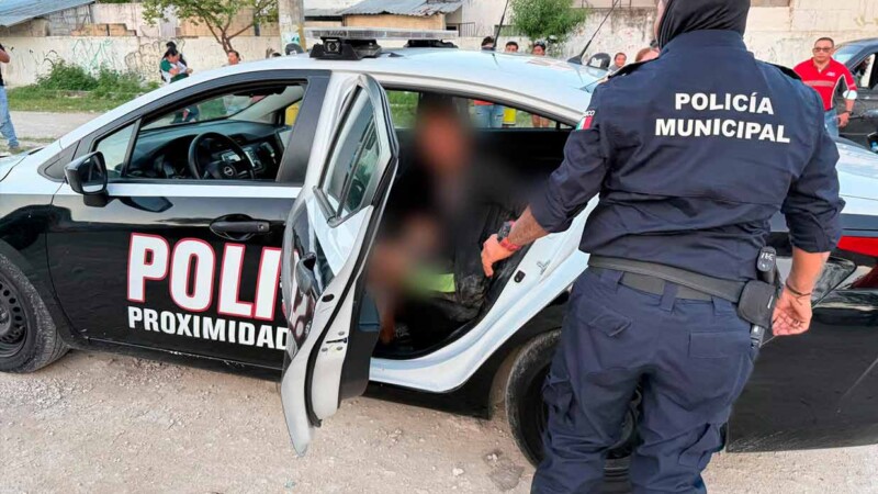 Propinan salvaje golpiza a presunto ladrón en colonia de Cancún