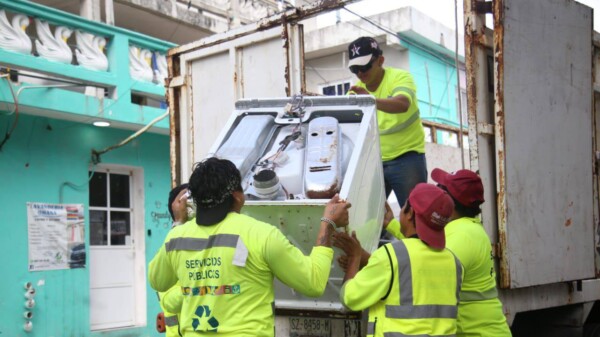Fortalecen el Programa Permanente de Descacharrización en Isla Mujeres