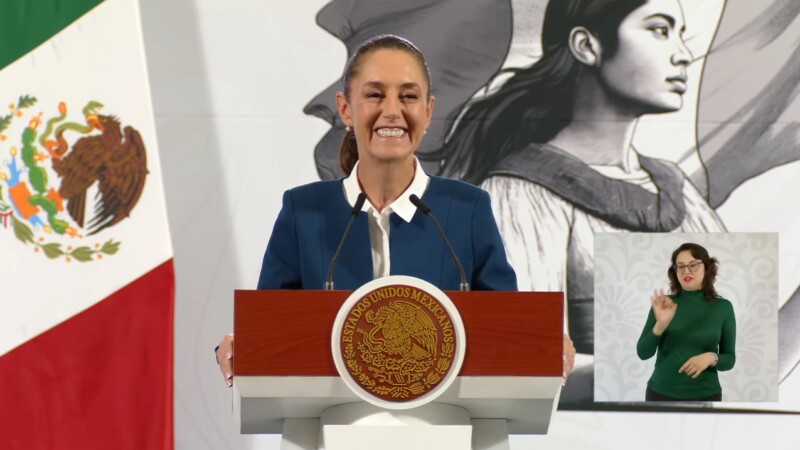 Entre risas “celebra” Sheinbaum cambios de Trump en aranceles