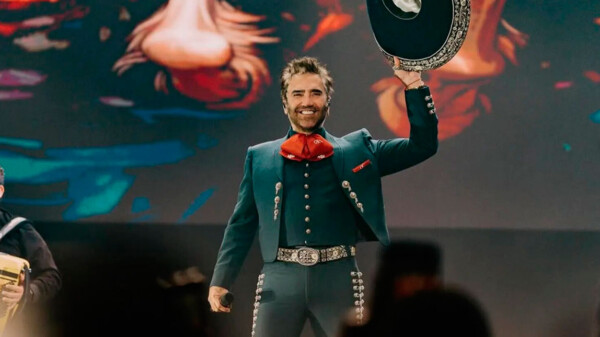 Alejandro Fernández recibirá el Premio Lo Nuestro a la Excelencia 2025