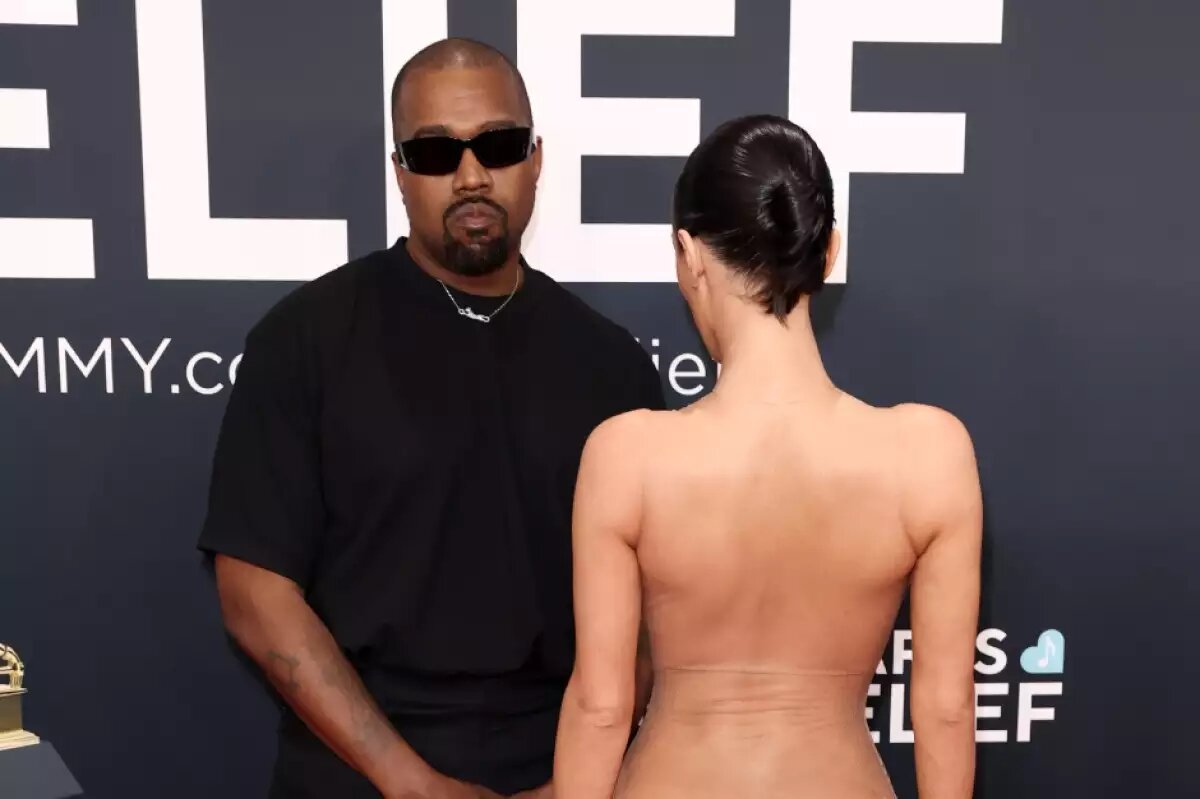 Kanye West habría obligado a Bianca Censori a ir sin ropa a los Grammy Awards 2025