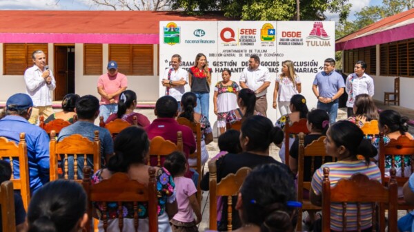 Capacitan en gestión de negocios a mujeres artesanas de la zona maya de Tulum