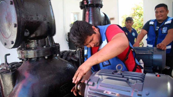 Gobierno de Isla Mujeres invierte en la rehabilitación de los cárcamos pluviales de las Salinas