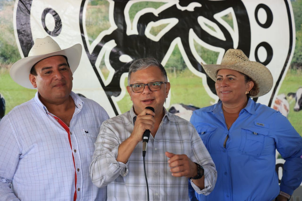 Gobierno Municipal refrenda su apoyo al sector ganadero de Isla Mujeres