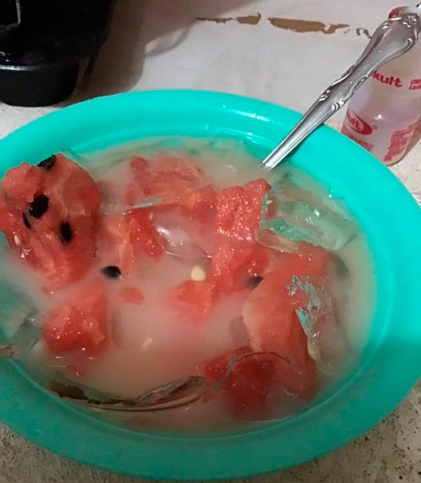 Sandía con Yakult, hielo y Sprite