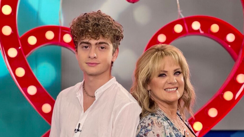 Erika Buenfil revela que vendió diademas para mantener a su hijo