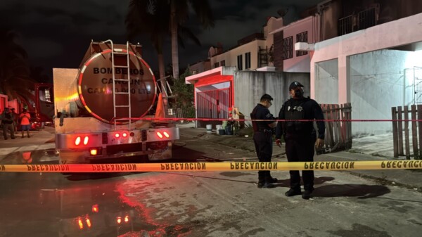 Incendio en Cancún deja un menor calcinado