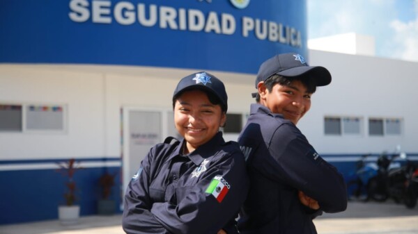Promueve Isla Mujeres proximidad social con jóvenes a través de Policía por un Día