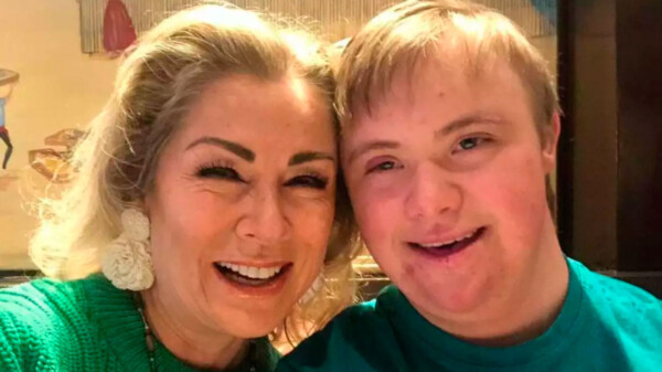 Leticia Calderón expresa su orgullo por su hijo Luciano en el Día Internacional del Síndrome de Down