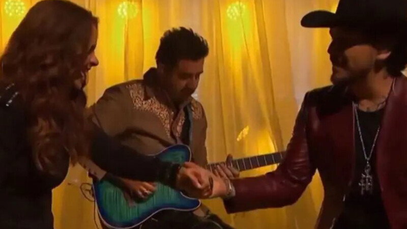 Lucero y Christian Nodal sorprenden con emotiva colaboración en programa musical